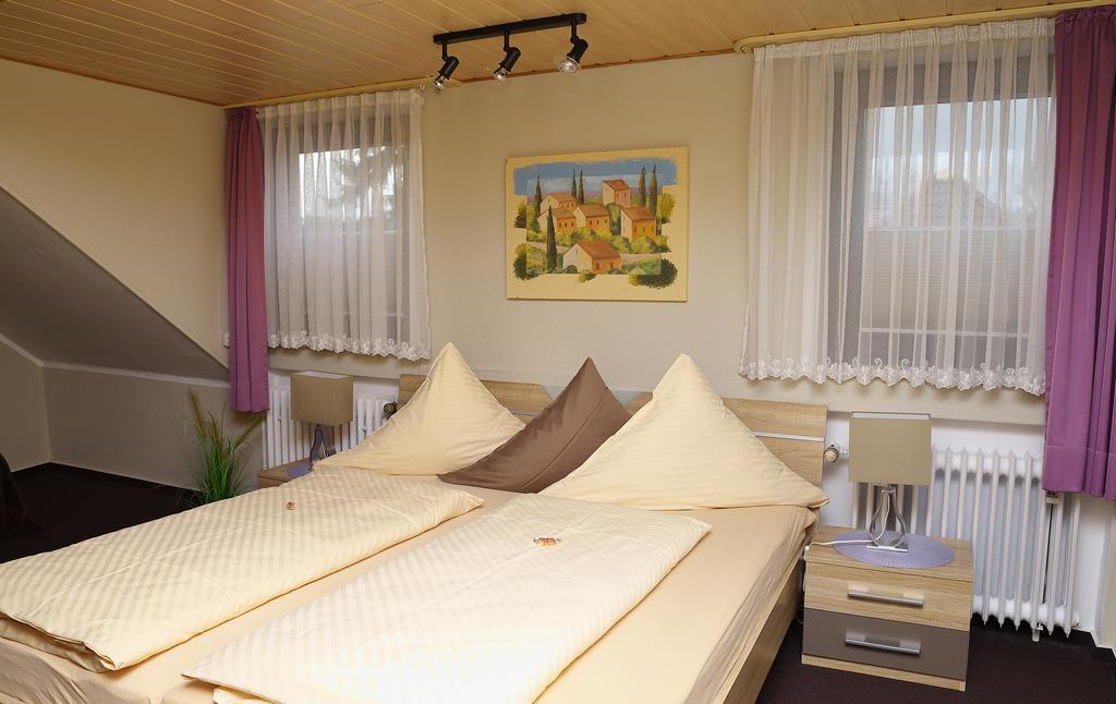 Hotel Rosenflora Nideggen Exteriör bild