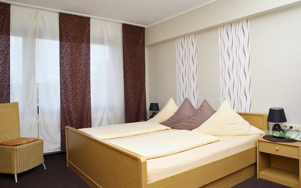 Hotel Rosenflora Nideggen Exteriör bild